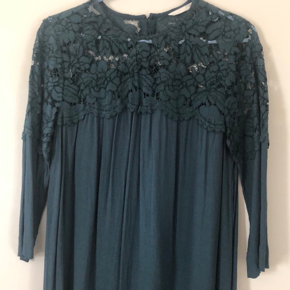 Quarter sleeve blouse